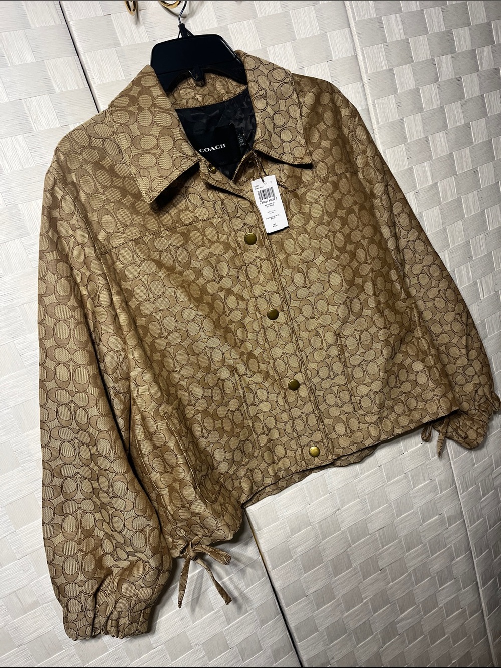 Coach Women's Tan Signature Logo Button-Front Jacket Size M Sold Out Beautiful